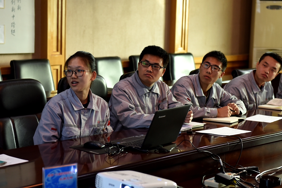 大學生02.jpg 大學生02.jpg