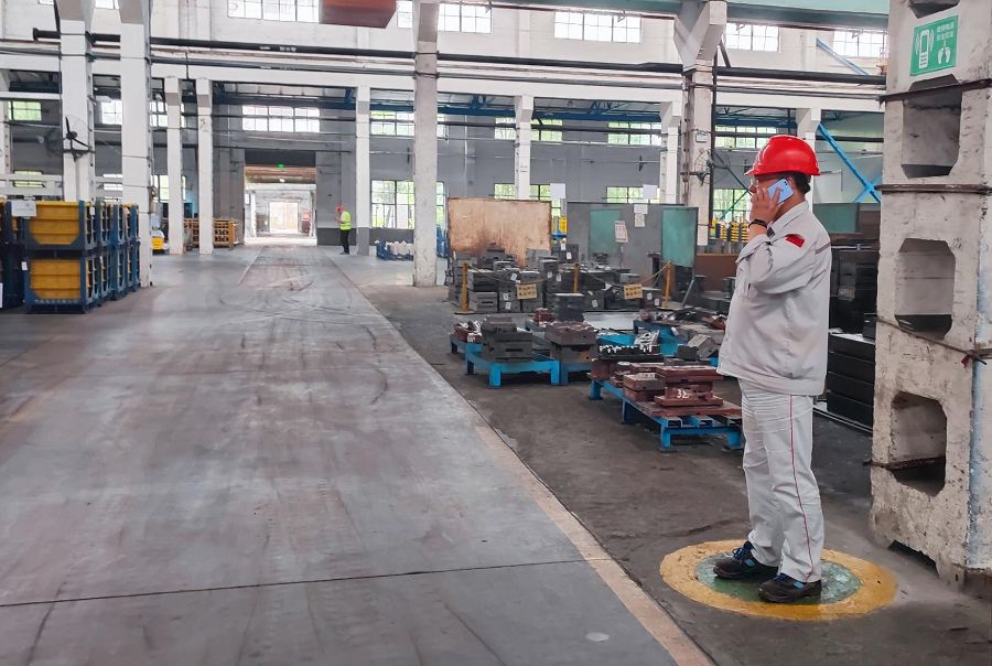 員工、相關方員工定置打電話.jpg 員工、相關方員工定置打電話.jpg