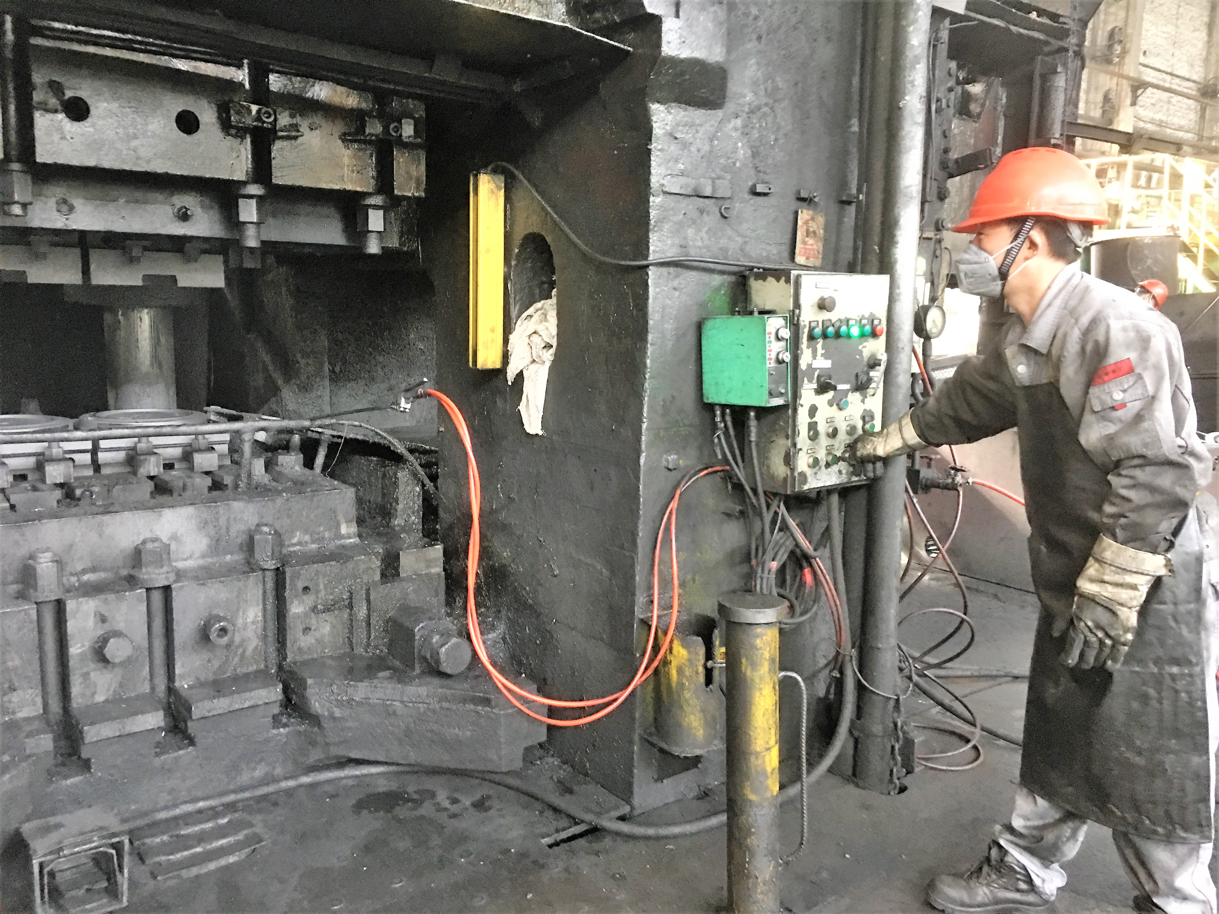 鍛造廠.jpg 鍛造廠.jpg