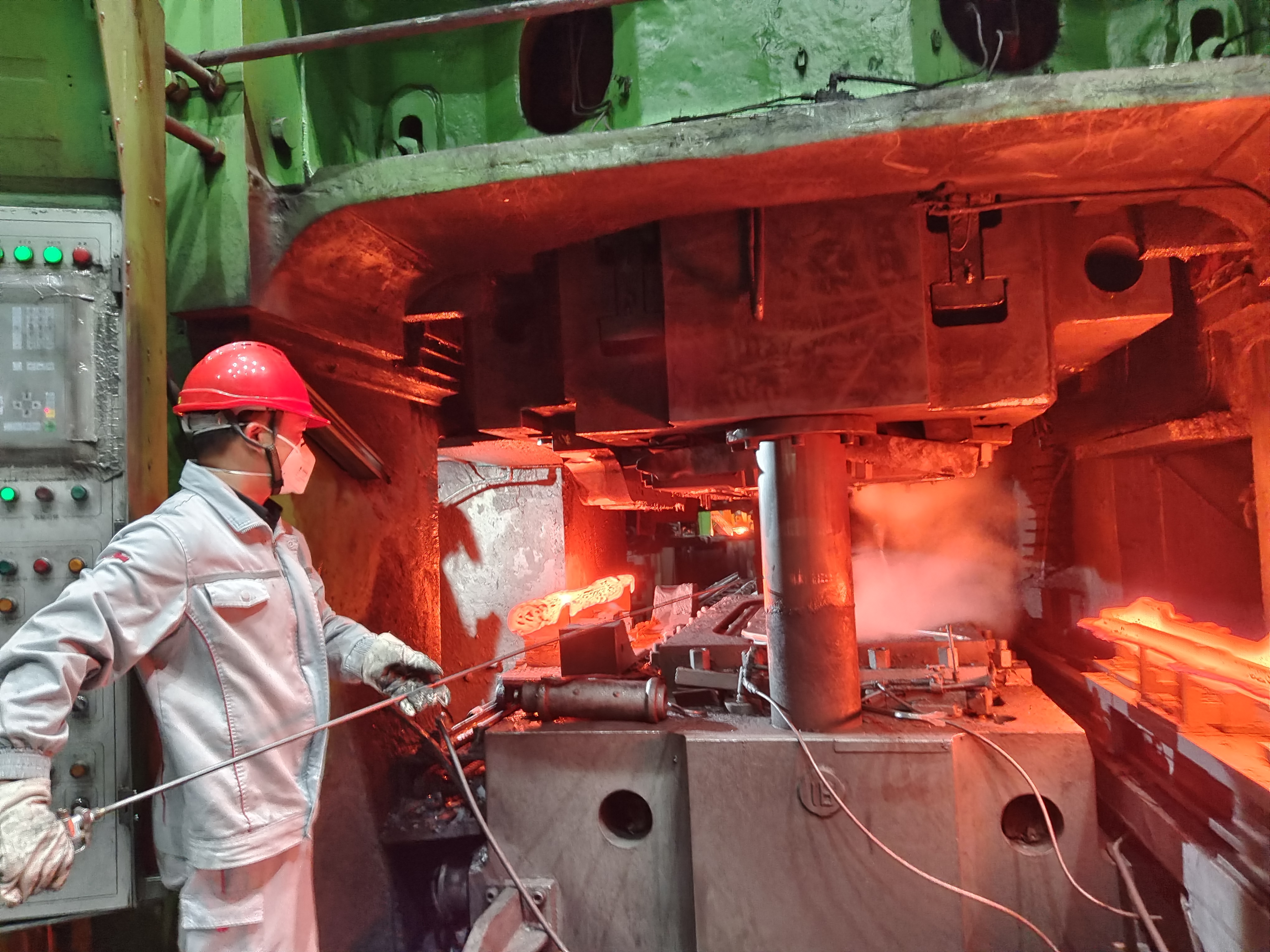 分廠廠長(zhǎng)頂崗1.jpg 分廠廠長(zhǎng)頂崗1.jpg