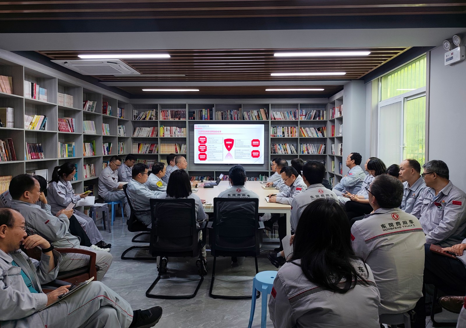 研發(fā)節(jié)前廉潔教育.jpg 研發(fā)節(jié)前廉潔教育.jpg